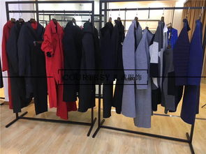 如何優化蘭夢萱品牌女裝尾貨折扣店的陳列方式，提升服裝美感與吸引力